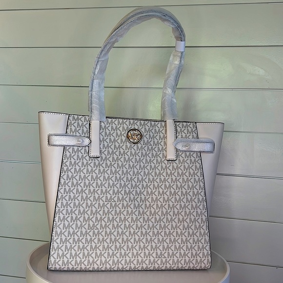 NWT MICHAEL KORS CARMEN CREAM LARGE TOTE